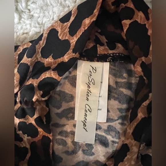 Women’s Size Medium Leopard Print Sleeveless Top NWOT - Picture 2 of 8